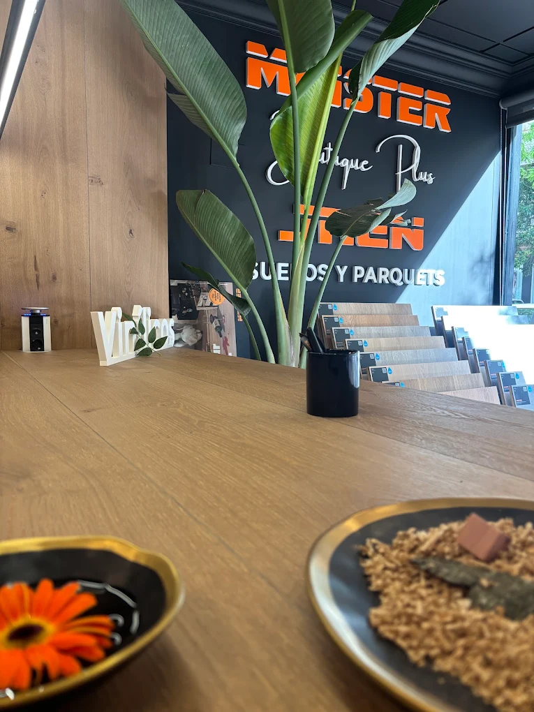 Zona de asesoramiento de MEISTER Boutique Plus Jaén